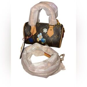 Fashion Lux Handbag with Floral Accents